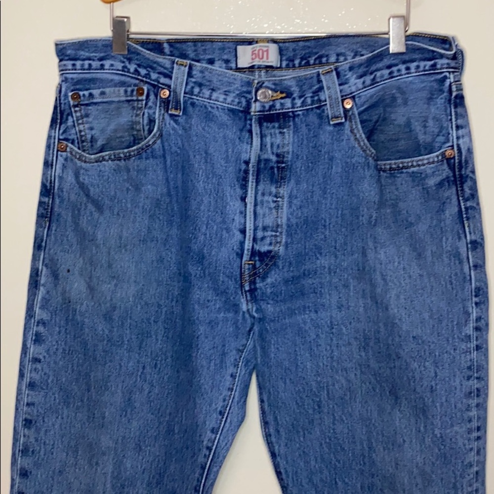 levi’s 501 medium wash straight leg jeans W36xL36